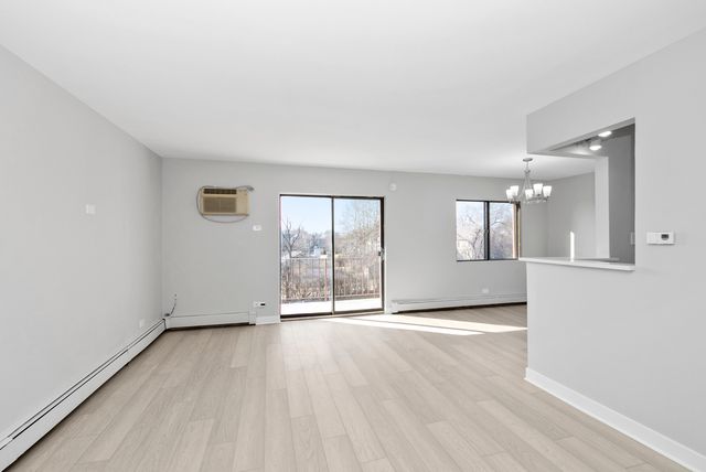 6670 S Brainard Avenue 411, Countryside, IL 60525