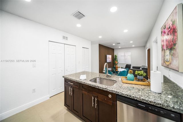 1250 NE 110th St, Miami, FL 33161