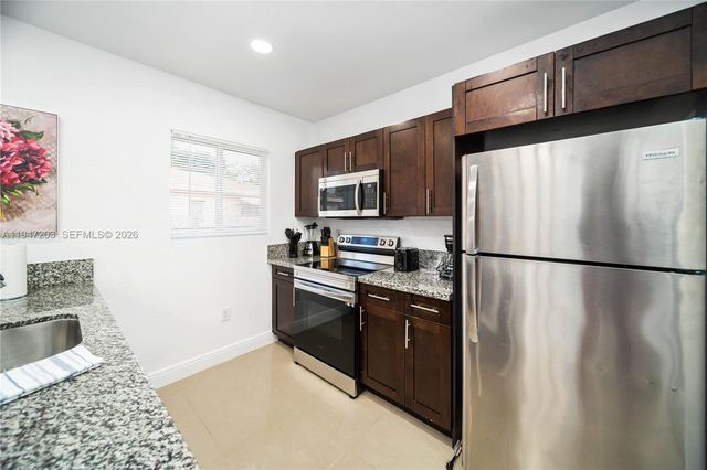 1250 NE 110th St, Miami, FL 33161