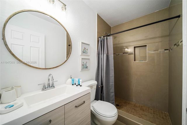 1250 NE 110th St, Miami, FL 33161