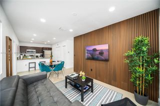 1250 NE 110th St, Miami, FL 33161