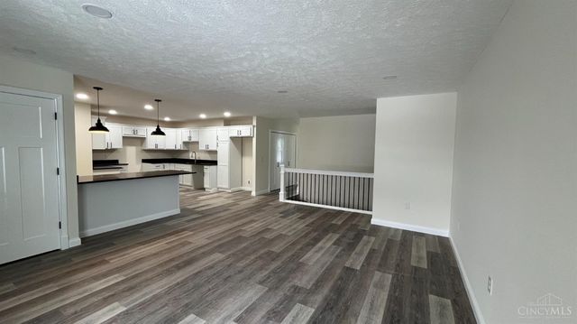 7615 Pea Ridge Road, Hillsboro, OH 45133