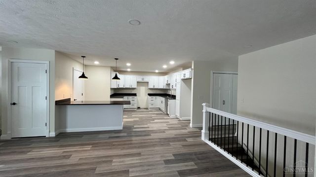 7615 Pea Ridge Road, Hillsboro, OH 45133