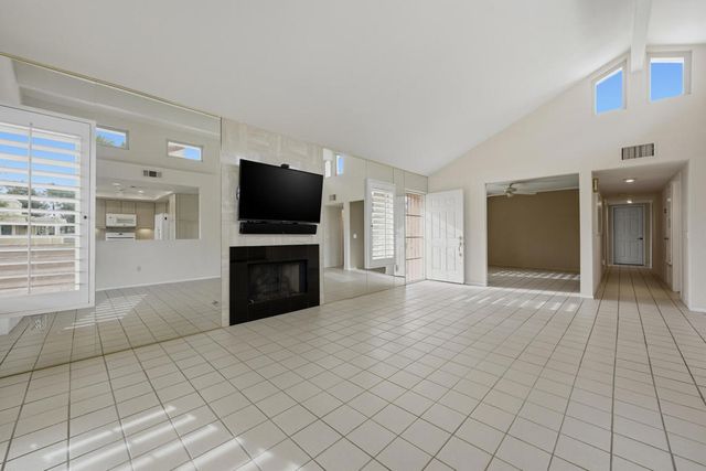 41774 Navarre Court, Palm Desert, CA 92260