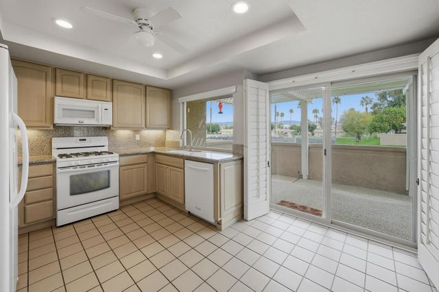 41774 Navarre Court, Palm Desert, CA 92260