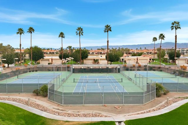 41774 Navarre Court, Palm Desert, CA 92260
