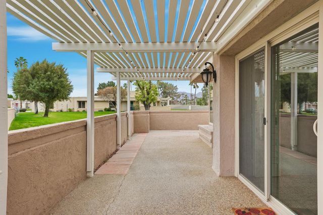 41774 Navarre Court, Palm Desert, CA 92260
