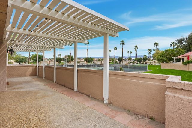 41774 Navarre Court, Palm Desert, CA 92260