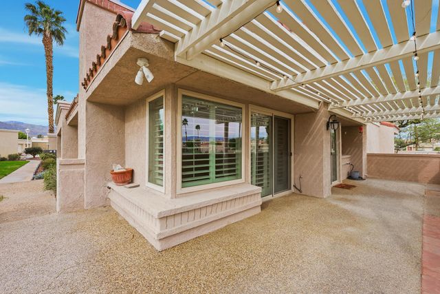 41774 Navarre Court, Palm Desert, CA 92260