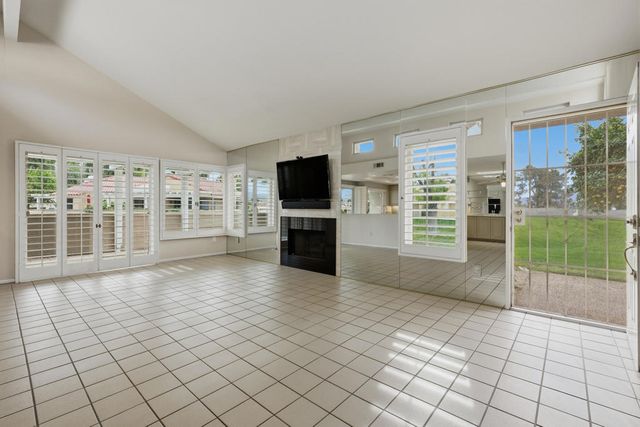 41774 Navarre Court, Palm Desert, CA 92260