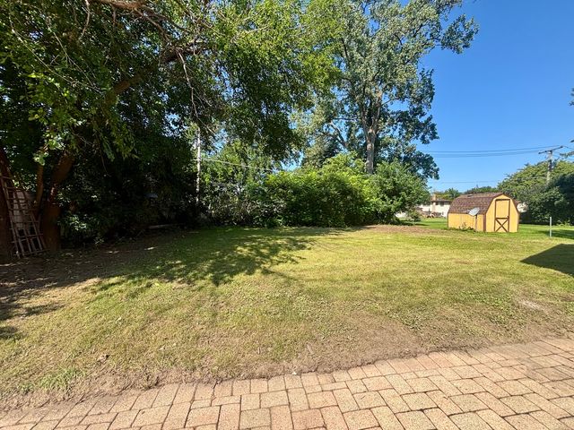 936 Hammerschmidt Avenue, Lombard, IL 60148