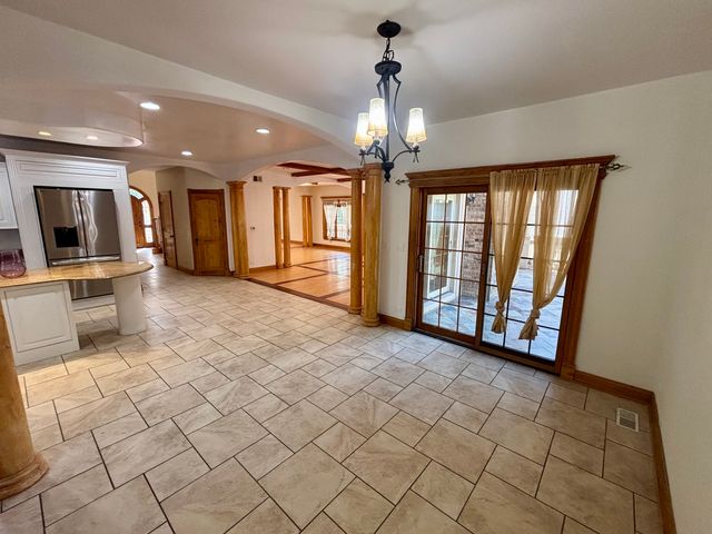 936 Hammerschmidt Avenue, Lombard, IL 60148