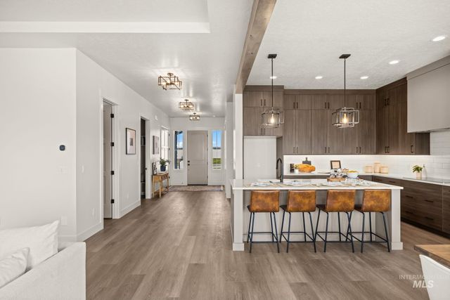 345 S Strut Way, Boise, ID 83716