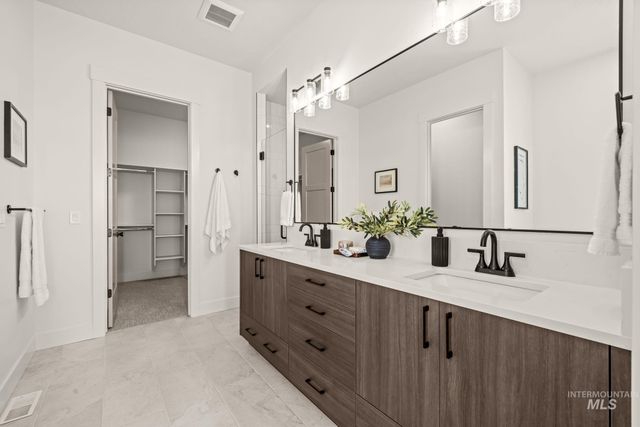 345 S Strut Way, Boise, ID 83716