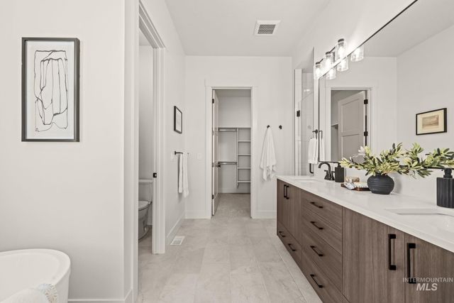 345 S Strut Way, Boise, ID 83716