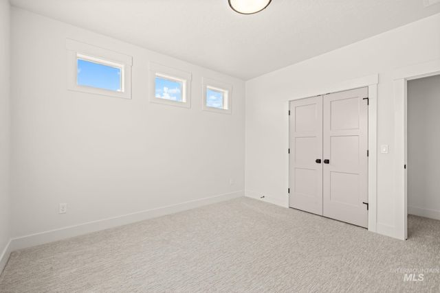 345 S Strut Way, Boise, ID 83716