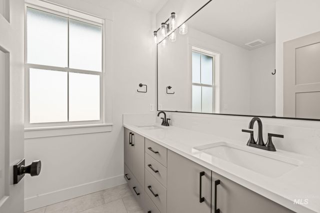 345 S Strut Way, Boise, ID 83716