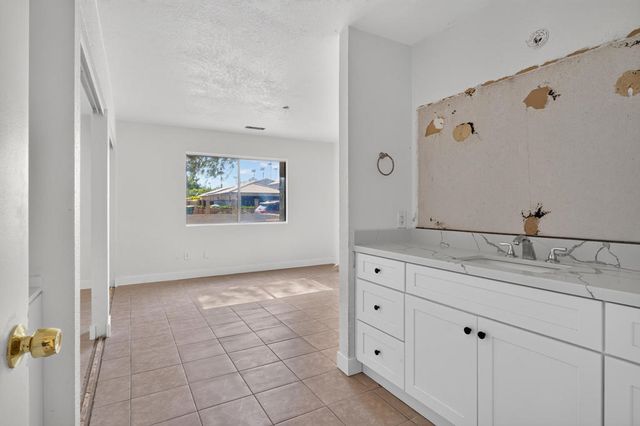 32450 Desert Vista Road, Cathedral City, CA 92234