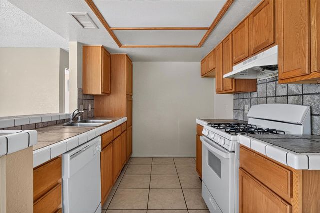 32450 Desert Vista Road, Cathedral City, CA 92234
