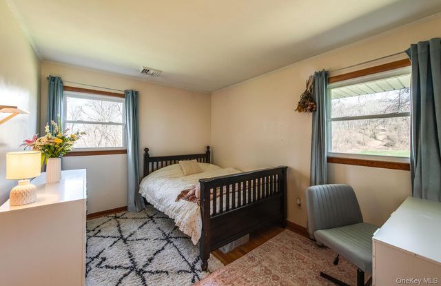 394 Smith Road, Hyde Park, NY 12538