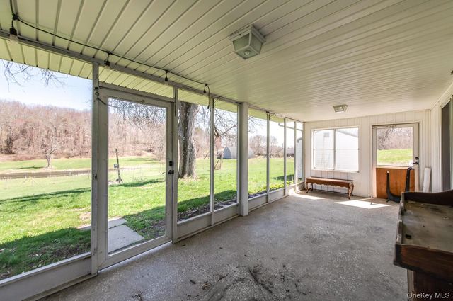 394 Smith Road, Hyde Park, NY 12538