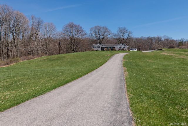 394 Smith Road, Hyde Park, NY 12538