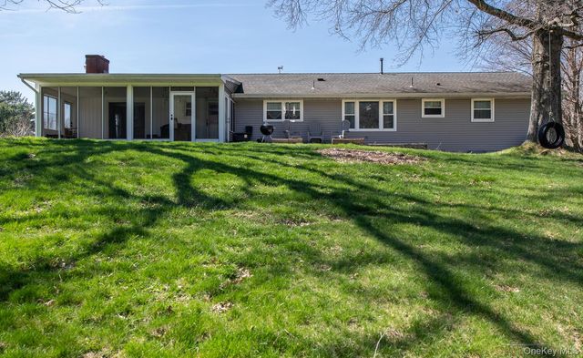 394 Smith Road, Hyde Park, NY 12538