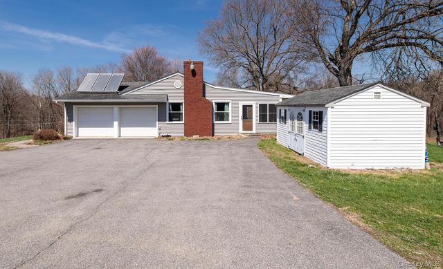 394 Smith Road, Hyde Park, NY 12538