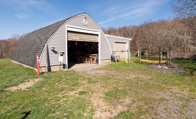 394 Smith Road, Hyde Park, NY 12538