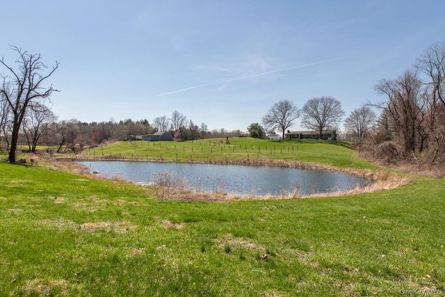 394 Smith Road, Hyde Park, NY 12538