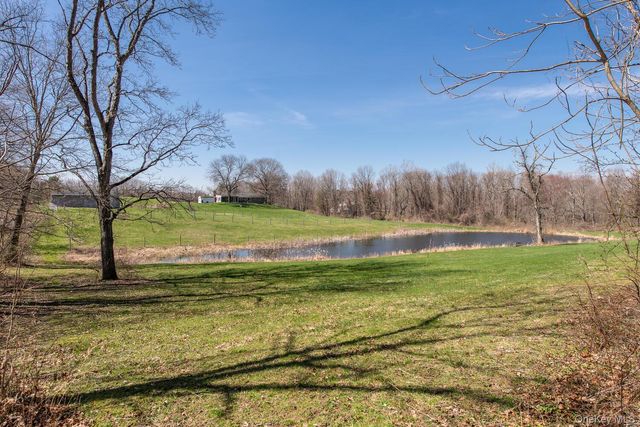 394 Smith Road, Hyde Park, NY 12538
