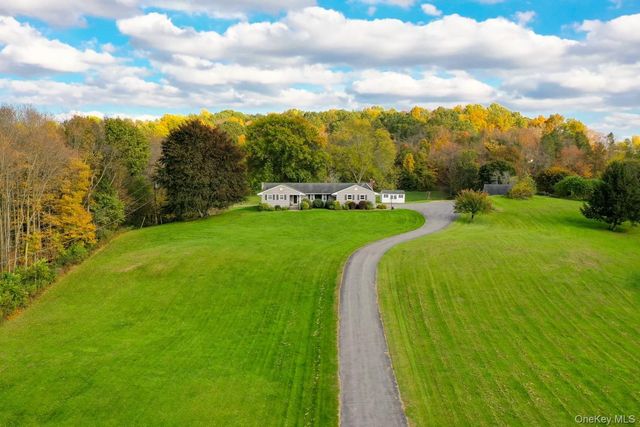 394 Smith Road, Hyde Park, NY 12538