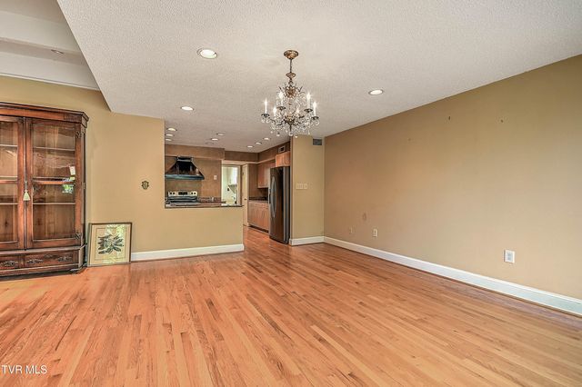 11 Wellington Street, 11, Bristol, TN 37620