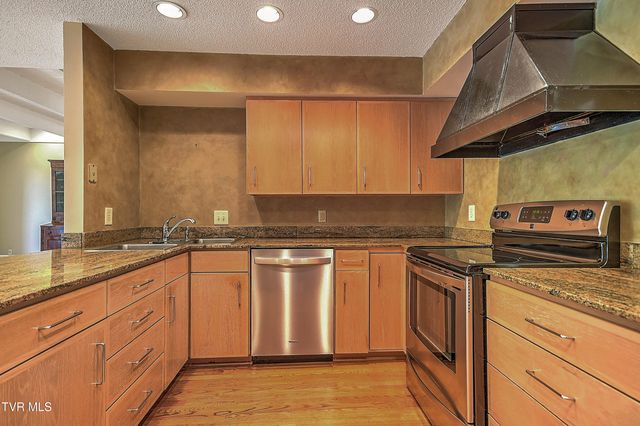 11 Wellington Street, 11, Bristol, TN 37620