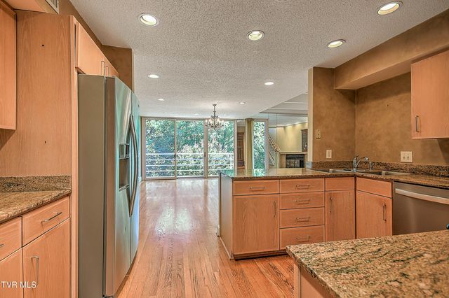 11 Wellington Street, 11, Bristol, TN 37620