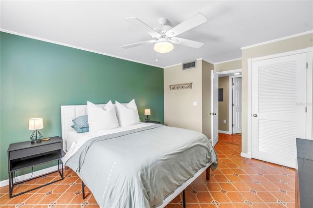 3269 BENEVA ROAD 102, Sarasota, FL 34232