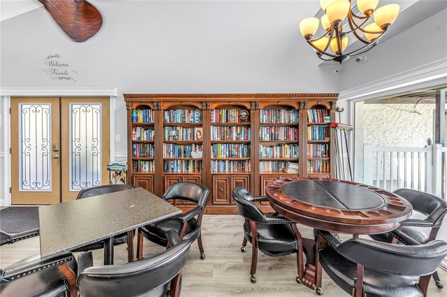 3269 BENEVA ROAD 102, Sarasota, FL 34232