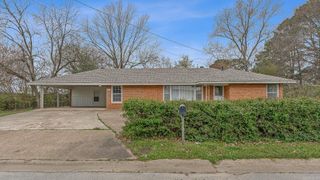 1319 Pardew, Jonesboro, AR 72401