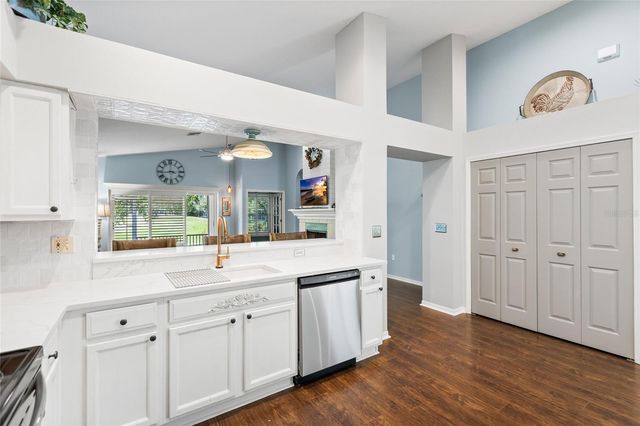 19218 SEA MIST LANE, Lutz, FL 33558