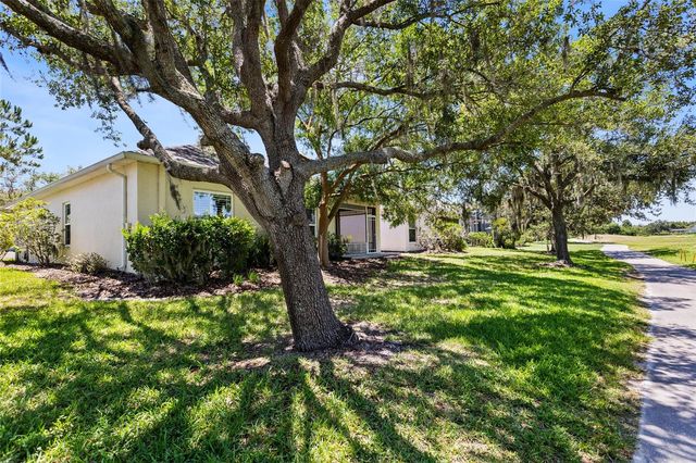 19218 SEA MIST LANE, Lutz, FL 33558