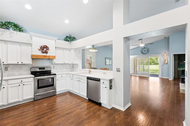 19218 SEA MIST LANE, Lutz, FL 33558