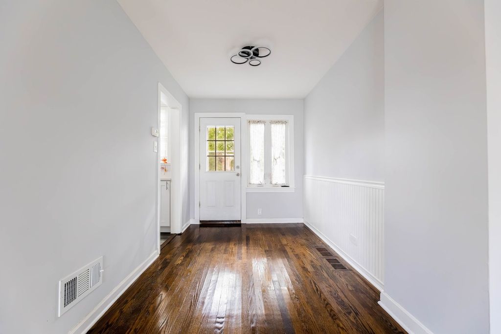 6361 S Long Avenue, Chicago, IL 60638 — photo 4