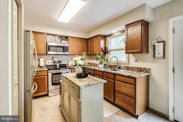 13630 CEDAR CREEK LN, Silver Spring, MD 20904