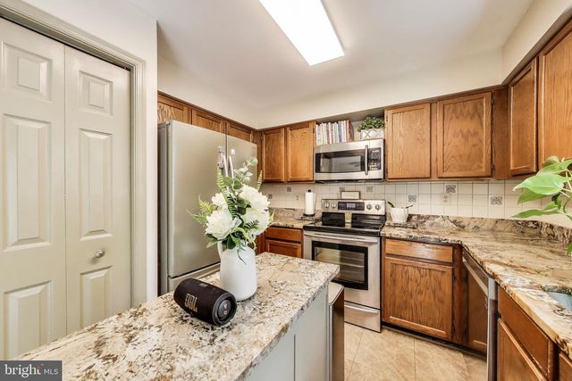 13630 CEDAR CREEK LN, Silver Spring, MD 20904