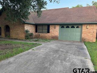 107 Villa Dr, Troup, TX 75789