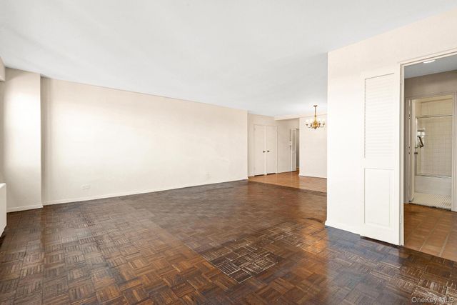 111-20 73rd Avenue 10J, Forest Hills, NY 11375