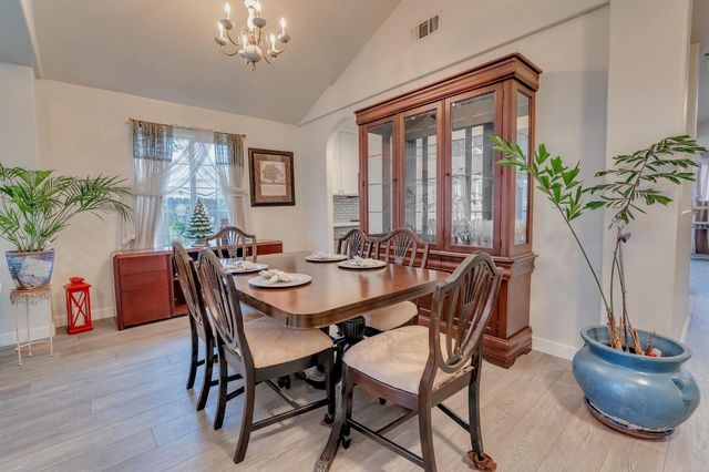 1801 Chapman Ct, Los Banos, CA 93635