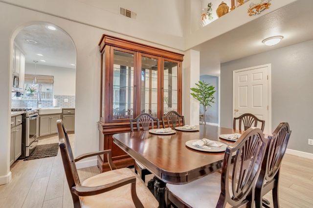 1801 Chapman Ct, Los Banos, CA 93635