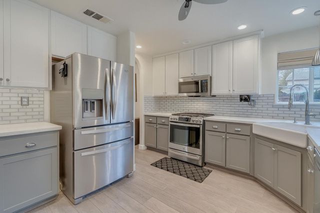 1801 Chapman Ct, Los Banos, CA 93635