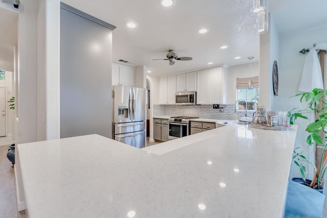 1801 Chapman Ct, Los Banos, CA 93635